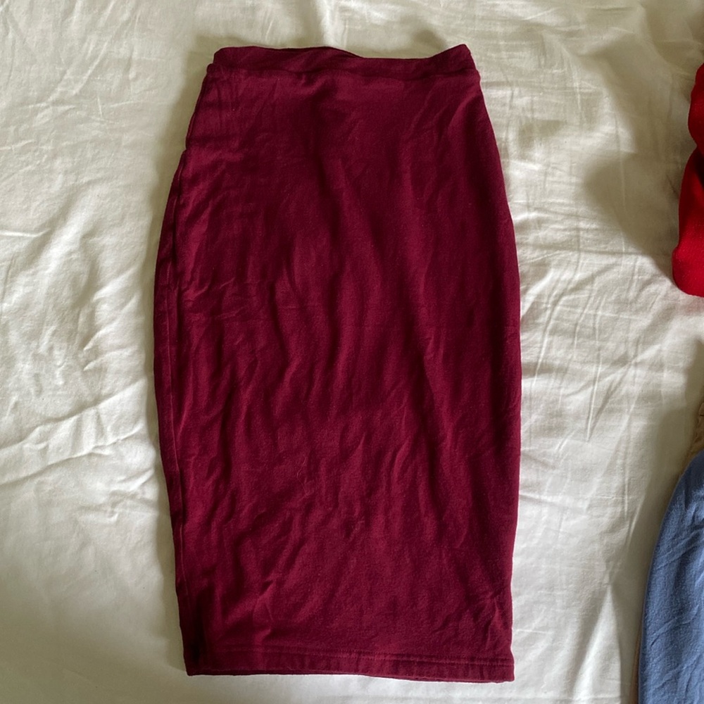 Maroon high waisted spandex skirt size 4